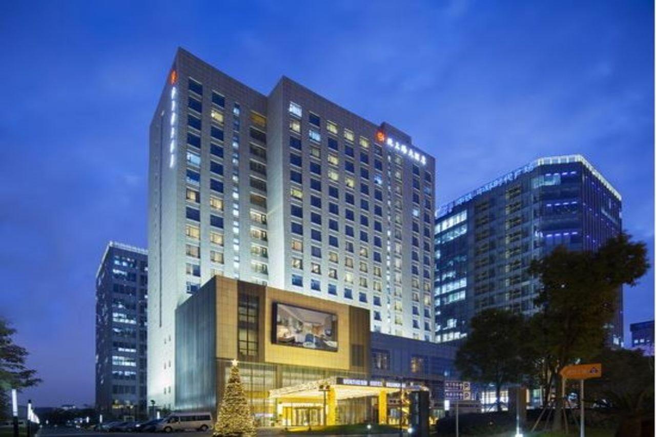 Northern Hotel Shanghai Bagian luar foto